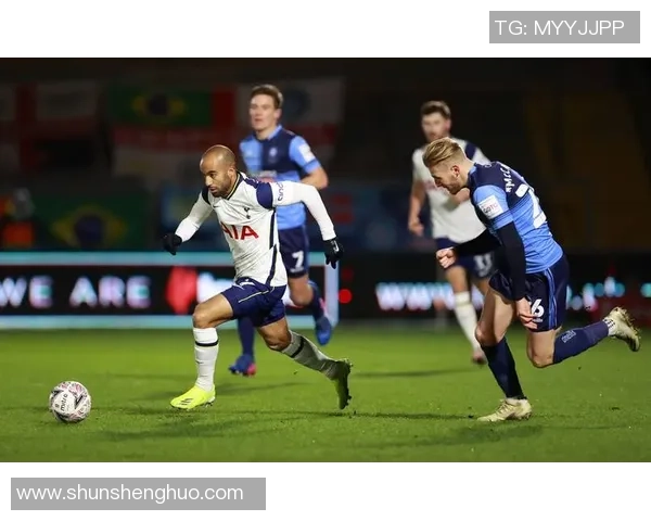 托特纳姆热刺主场迎战富勒姆全力争胜展现实力